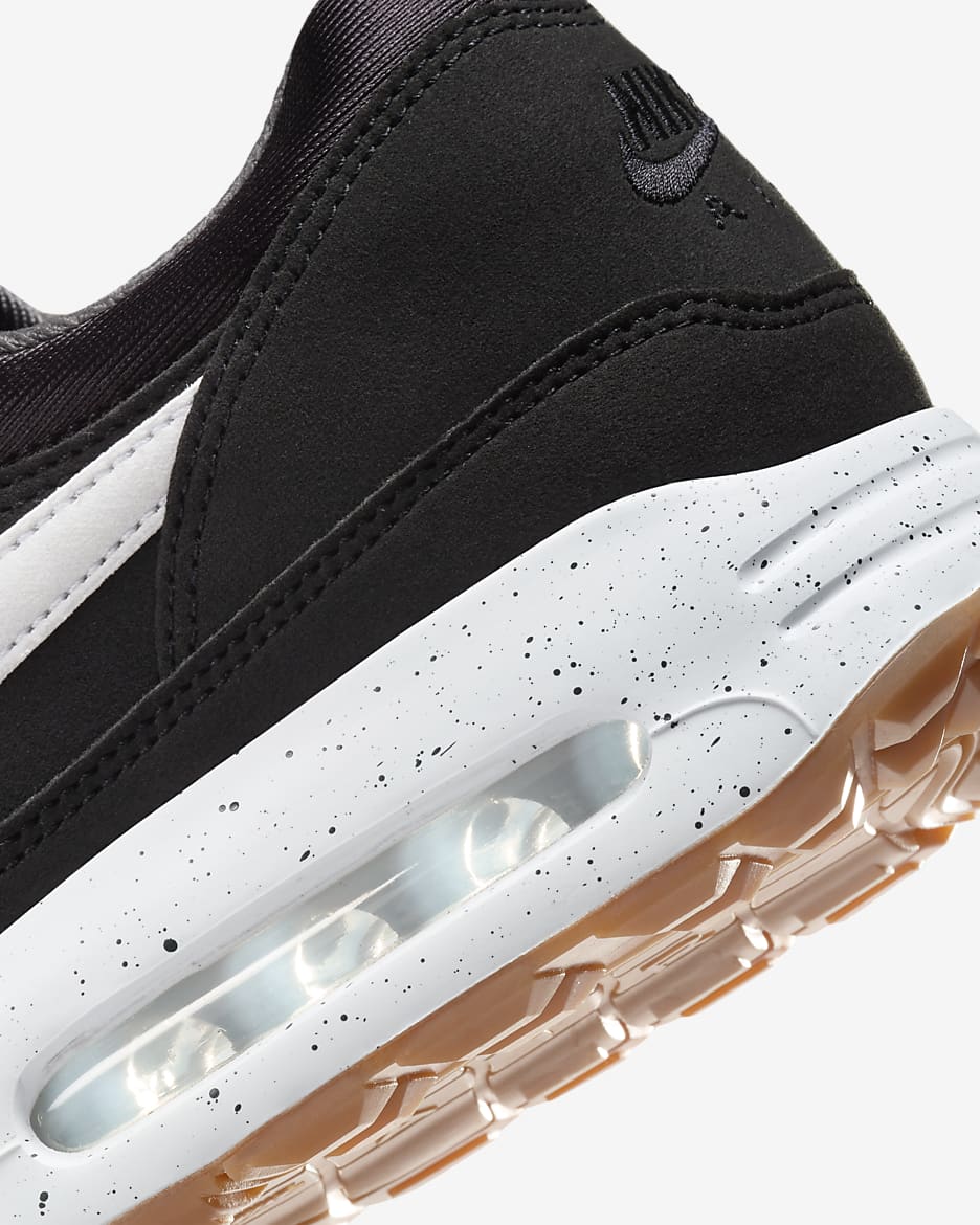 Nike air max black with white sole best sale